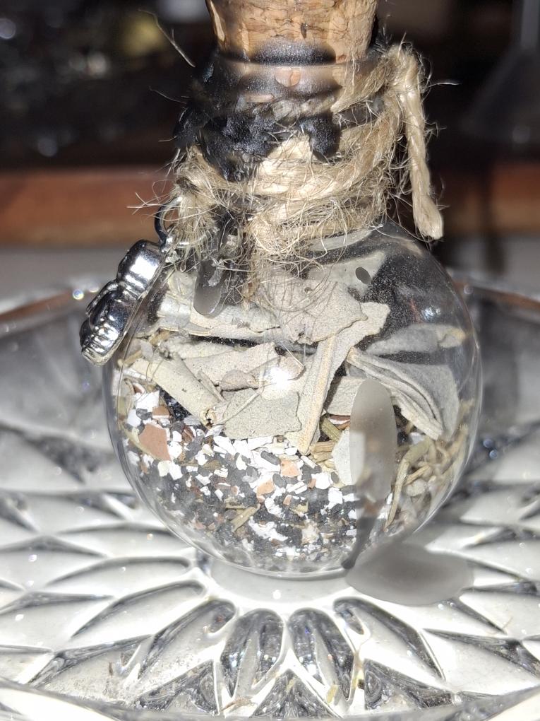 🔮 Witch’s Ball (Plastic)
